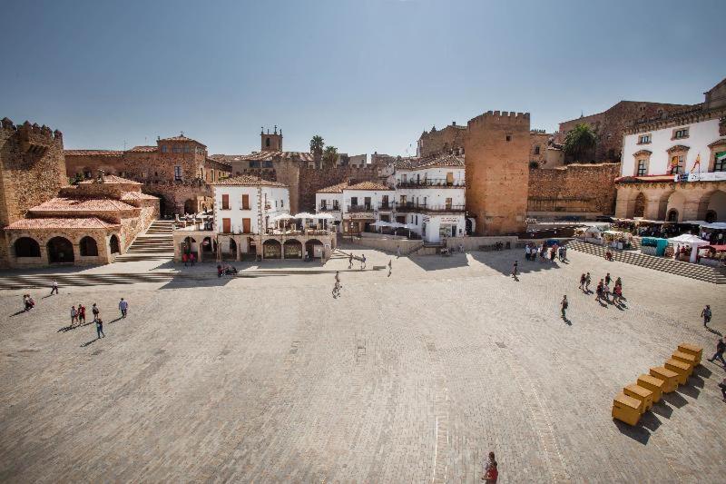 Apartamentos Soho Boutique Plaza Mayor Caces Oda fotoğraf