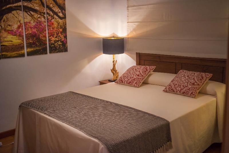 Apartamentos Soho Boutique Plaza Mayor Caces Oda fotoğraf