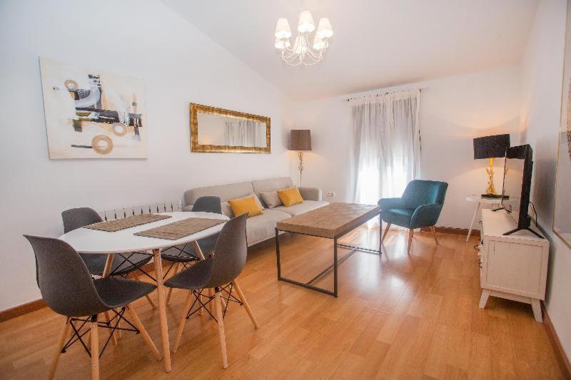 Apartamentos Soho Boutique Plaza Mayor Caces Oda fotoğraf